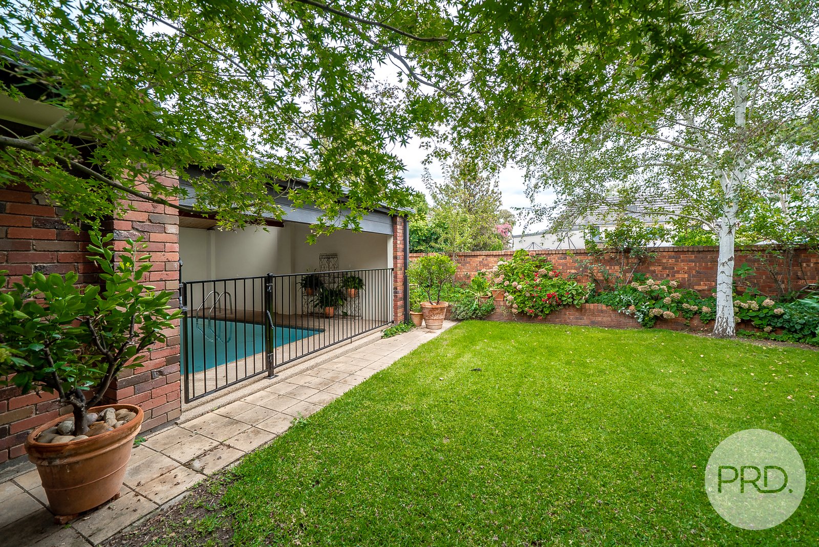 2 Myall Crescent LAKE ALBERT 20