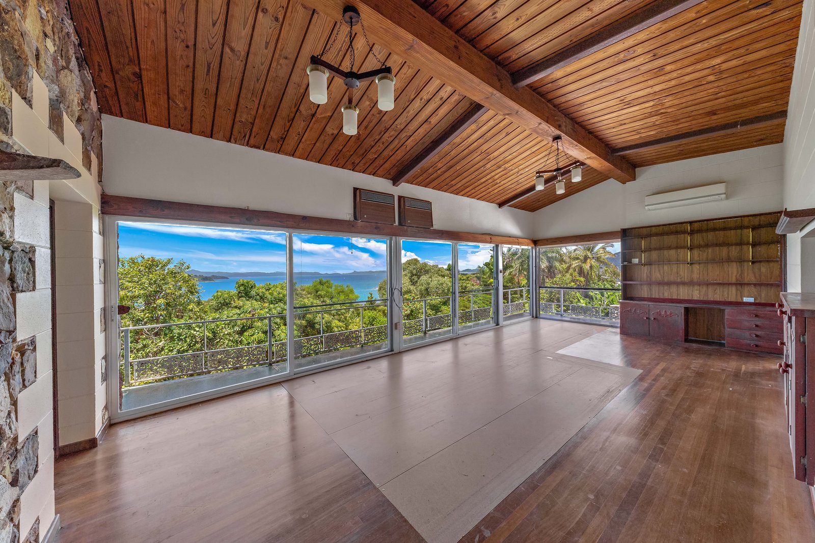 2 Neerim Crescent SHUTE HARBOUR 4