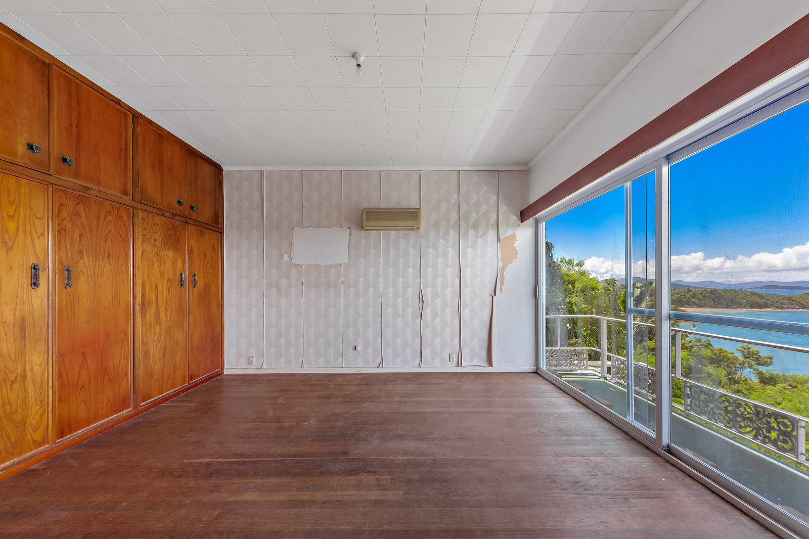 2 Neerim Crescent SHUTE HARBOUR 6