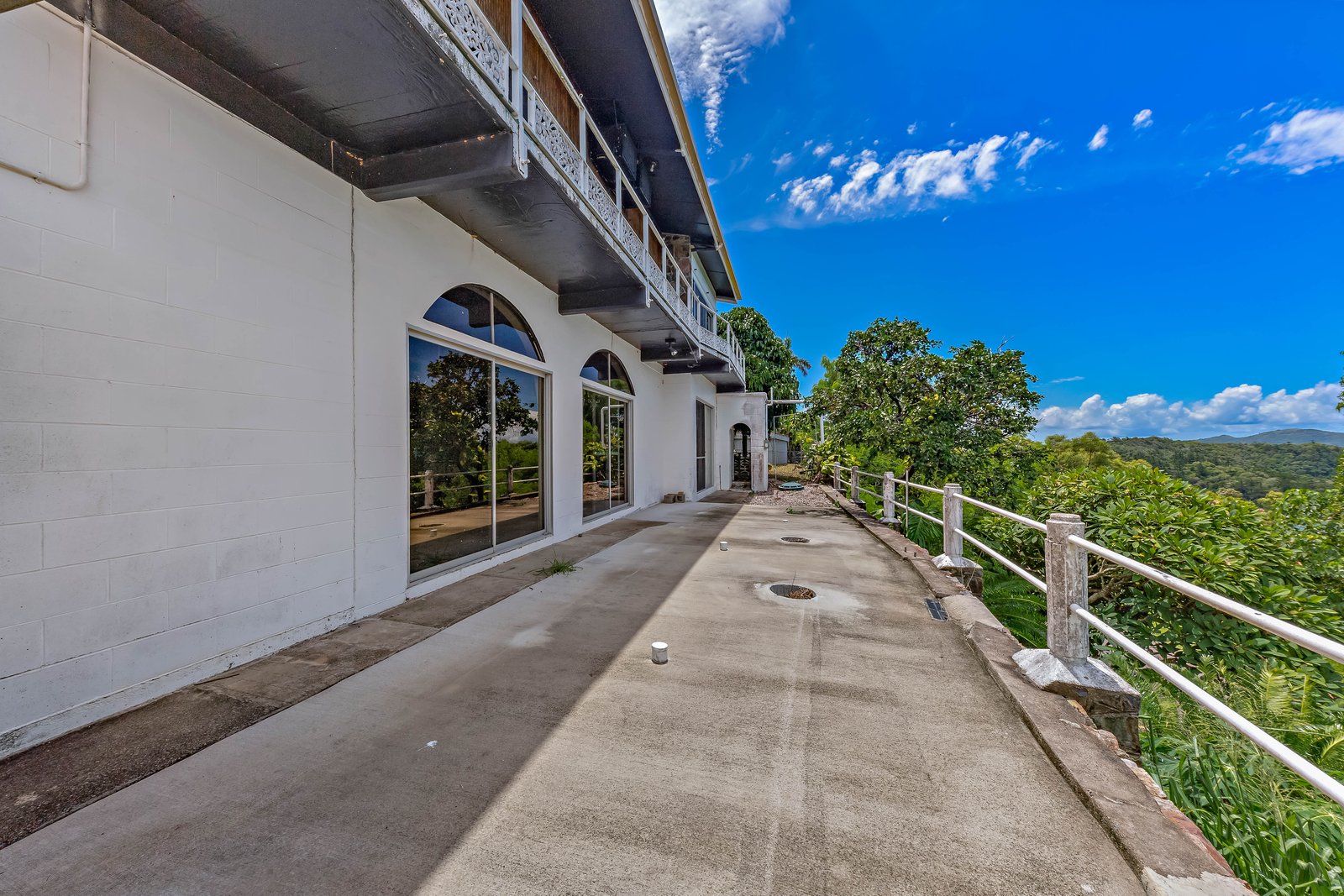 2 Neerim Crescent SHUTE HARBOUR 18