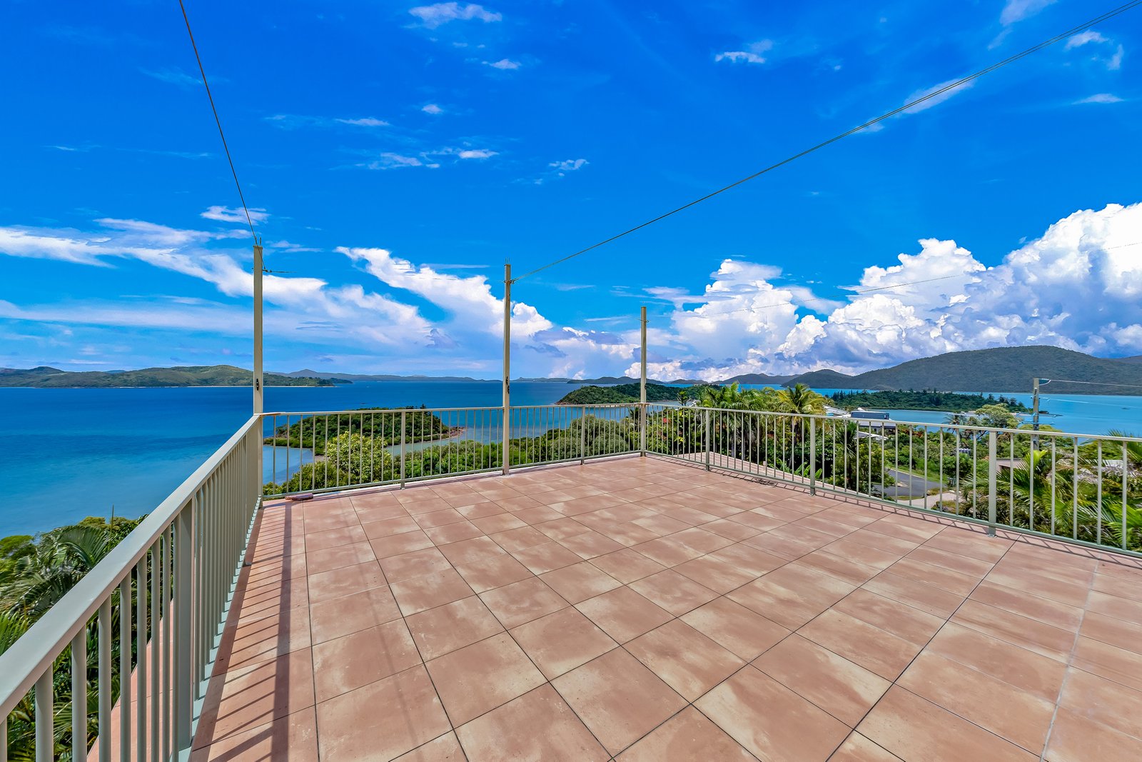 2 Neerim Crescent SHUTE HARBOUR 20