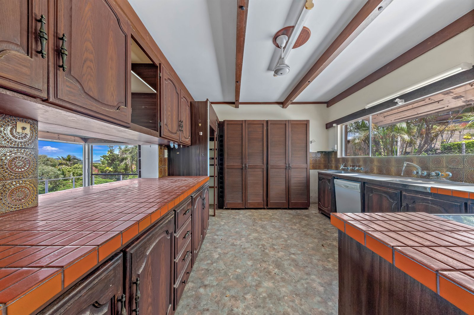 2 Neerim Crescent SHUTE HARBOUR 3