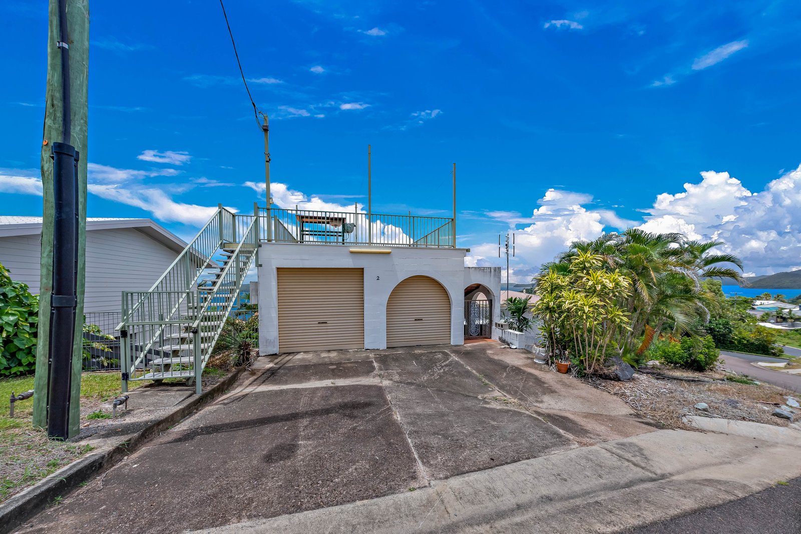 2 Neerim Crescent SHUTE HARBOUR 19