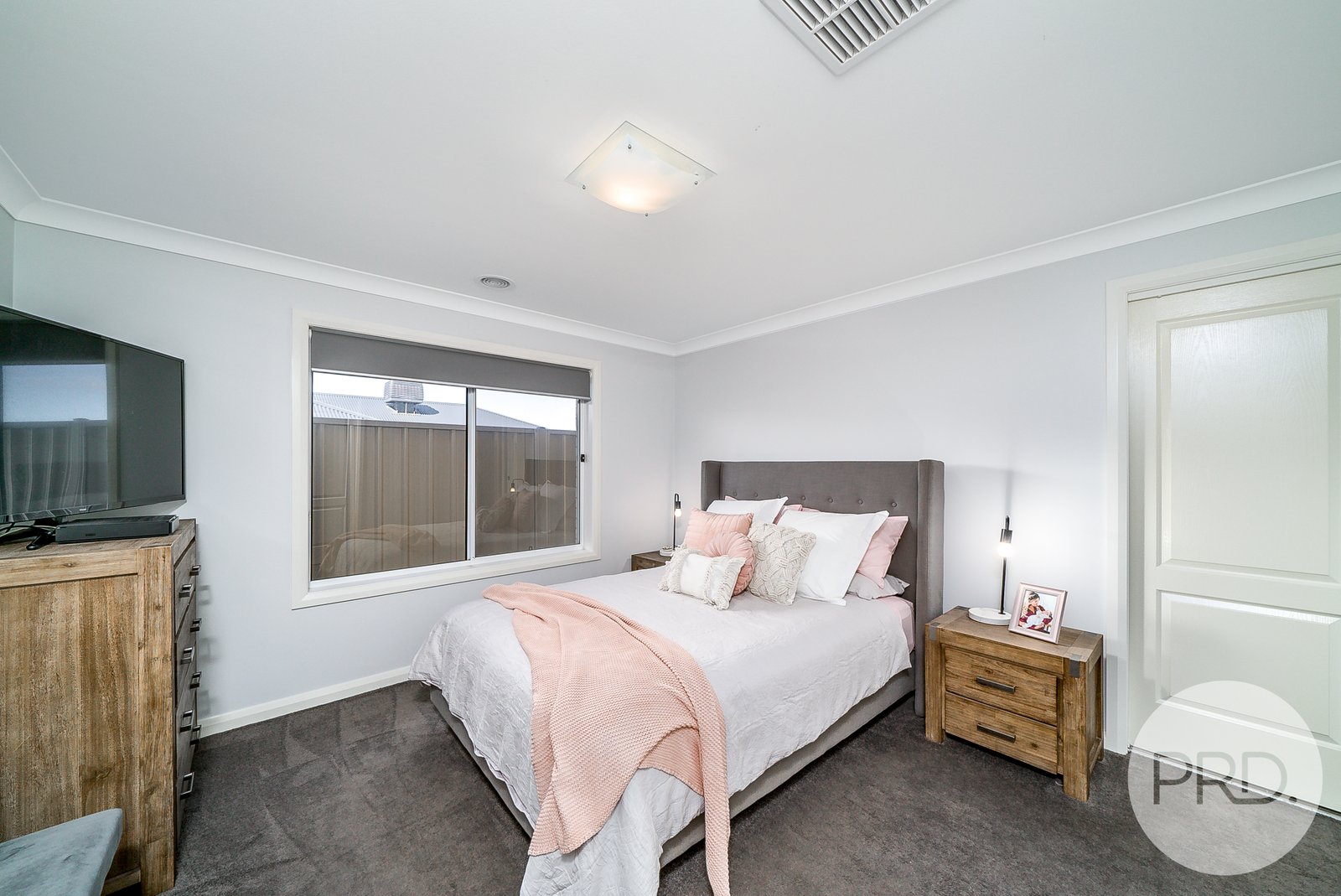 2 Nellywanna Street GOBBAGOMBALIN 8