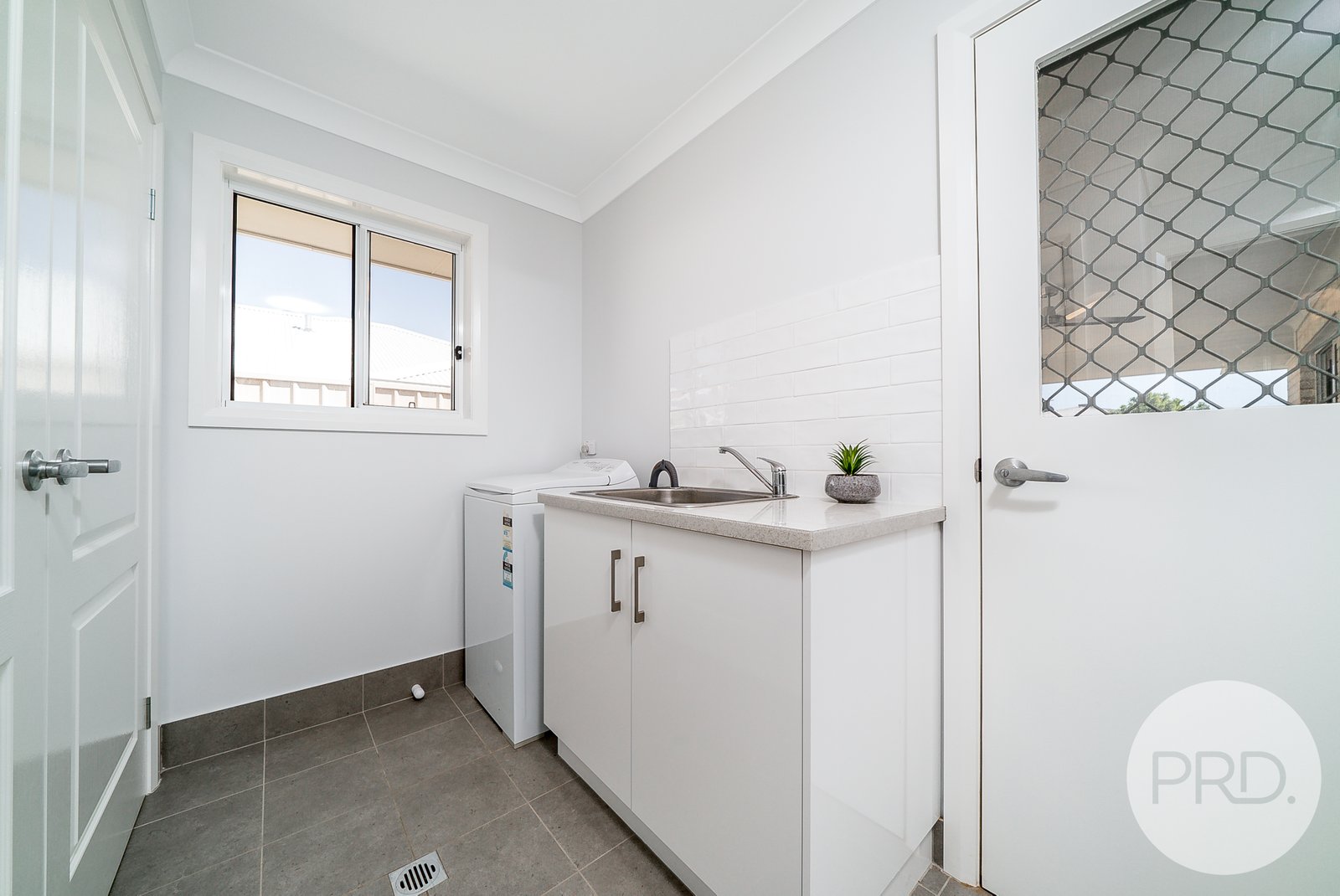 2 Nellywanna Street GOBBAGOMBALIN 13