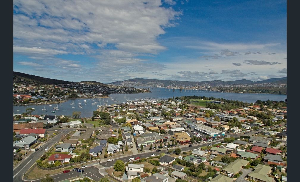 2 Nelumie Street LINDISFARNE 15