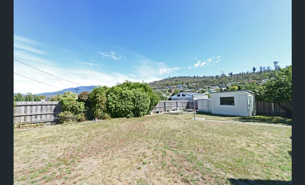 2 Nelumie Street LINDISFARNE 23