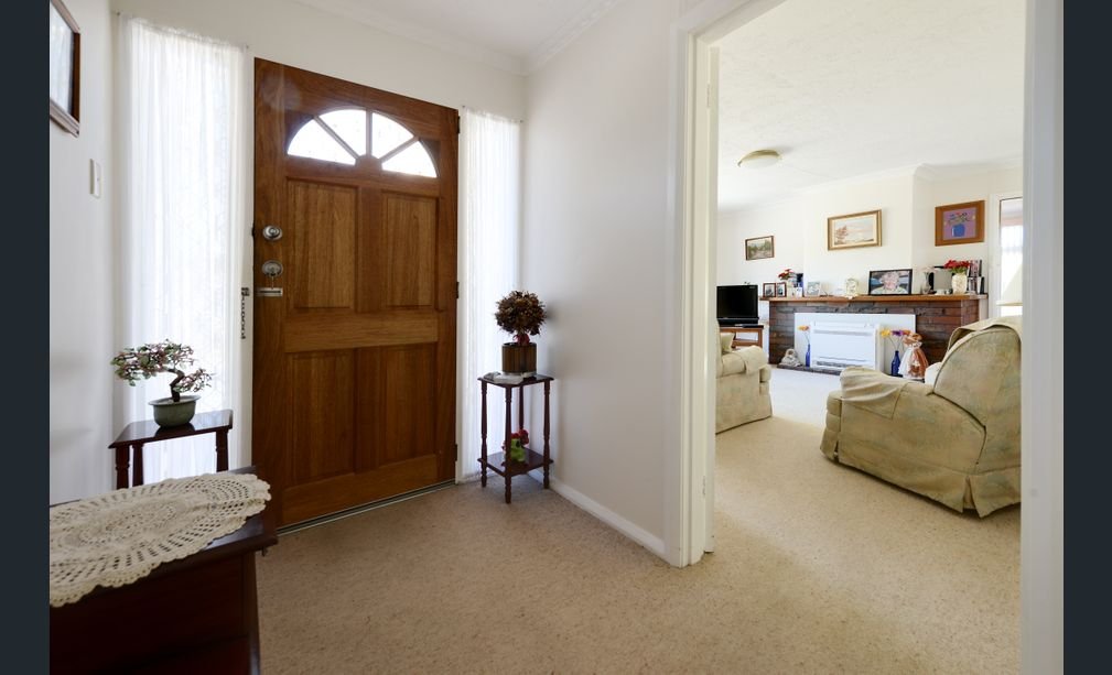 2 Nelumie Street LINDISFARNE 2