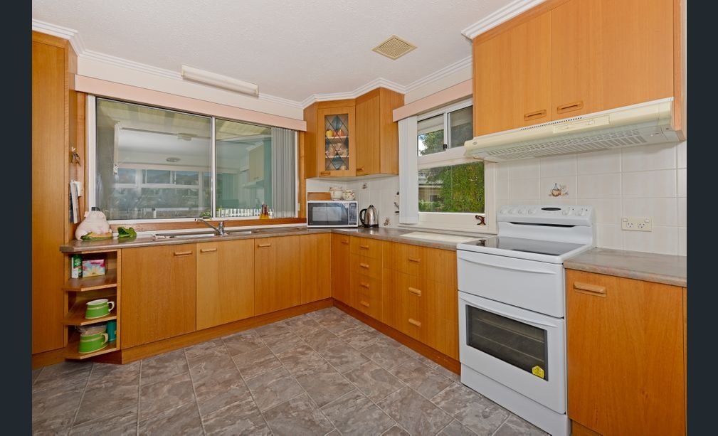 2 Nelumie Street LINDISFARNE 8