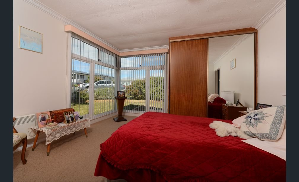 2 Nelumie Street LINDISFARNE 9