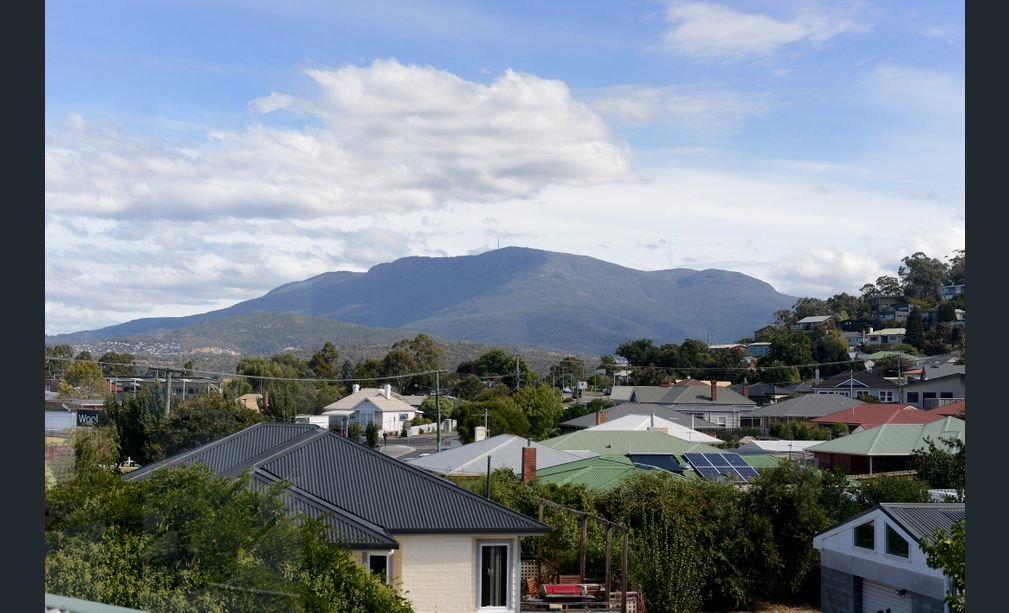 2 Nelumie Street LINDISFARNE 20