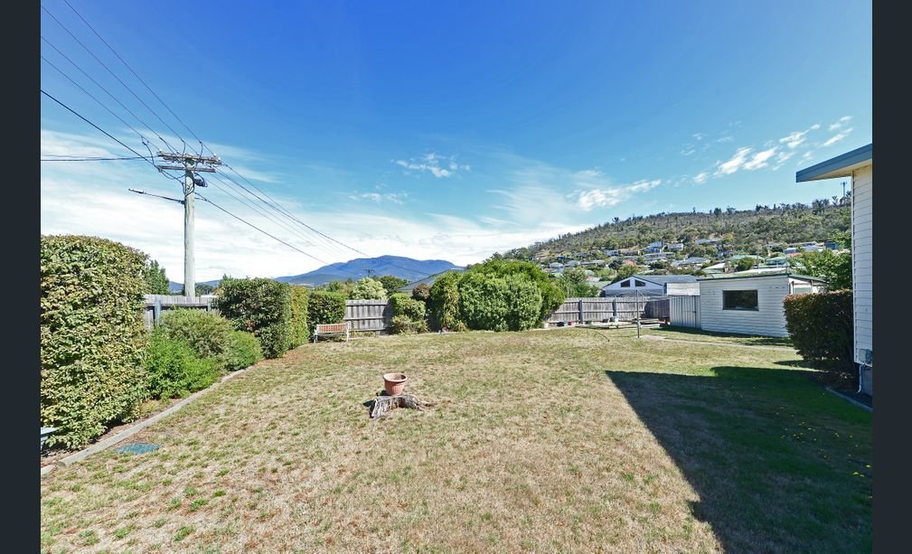 2 Nelumie Street LINDISFARNE 24