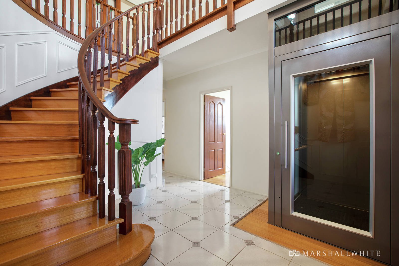 2 New Street, Hampton, VIC