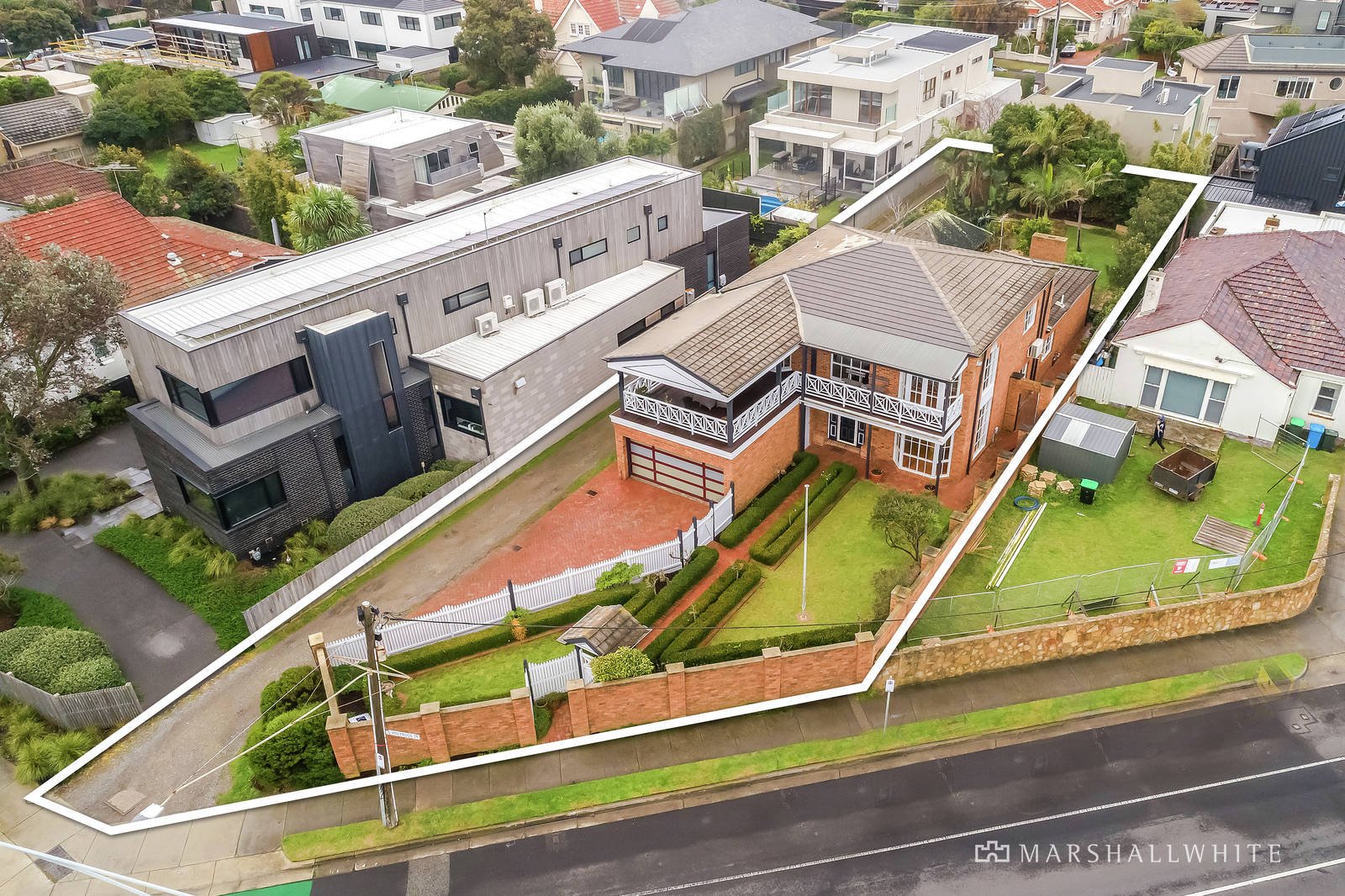 2 New Street, Hampton, VIC