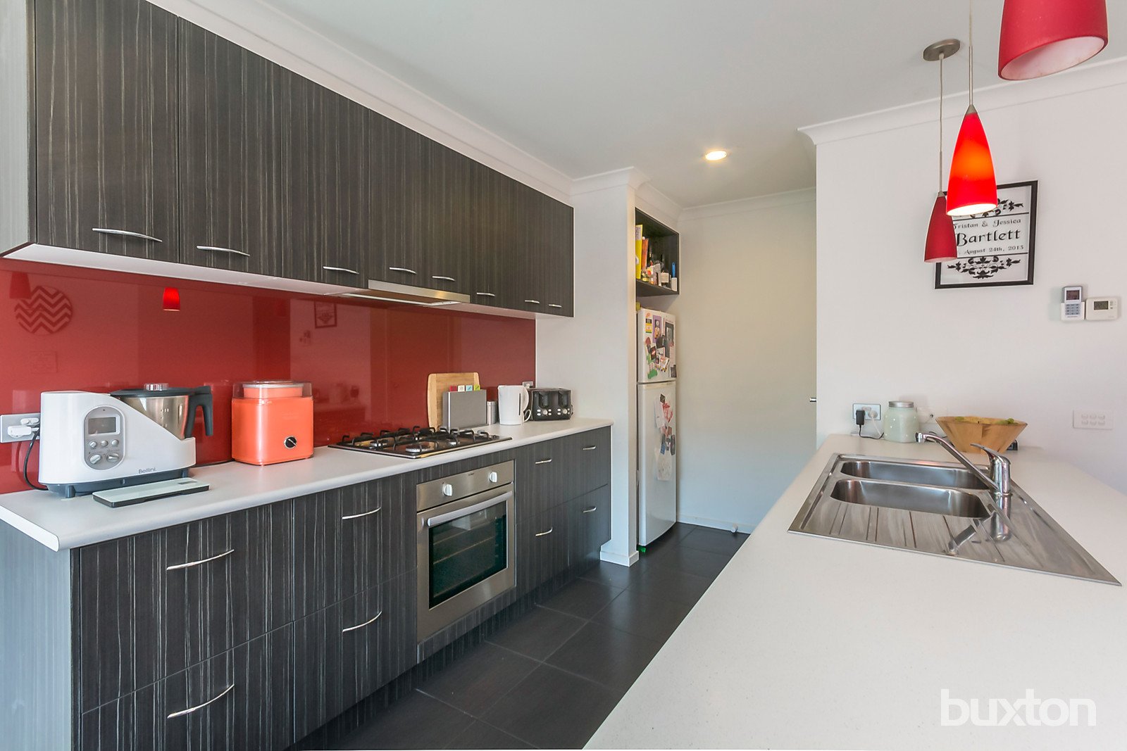 Gallery: 2 Nikola Court
