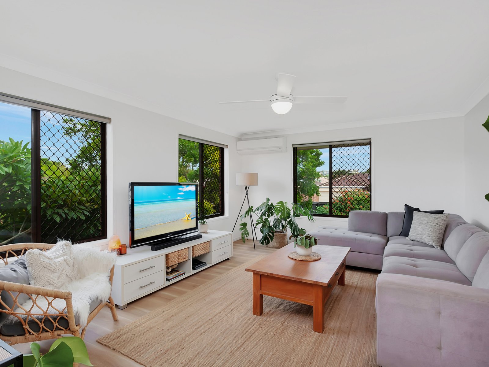 2 Oakland Court BURLEIGH WATERS 3