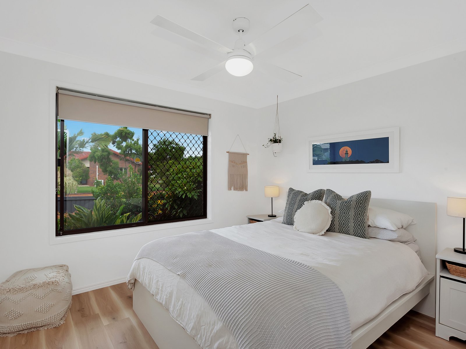 2 Oakland Court BURLEIGH WATERS 7