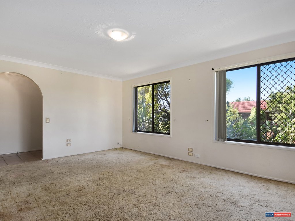 2 Oakland Court BURLEIGH WATERS 5
