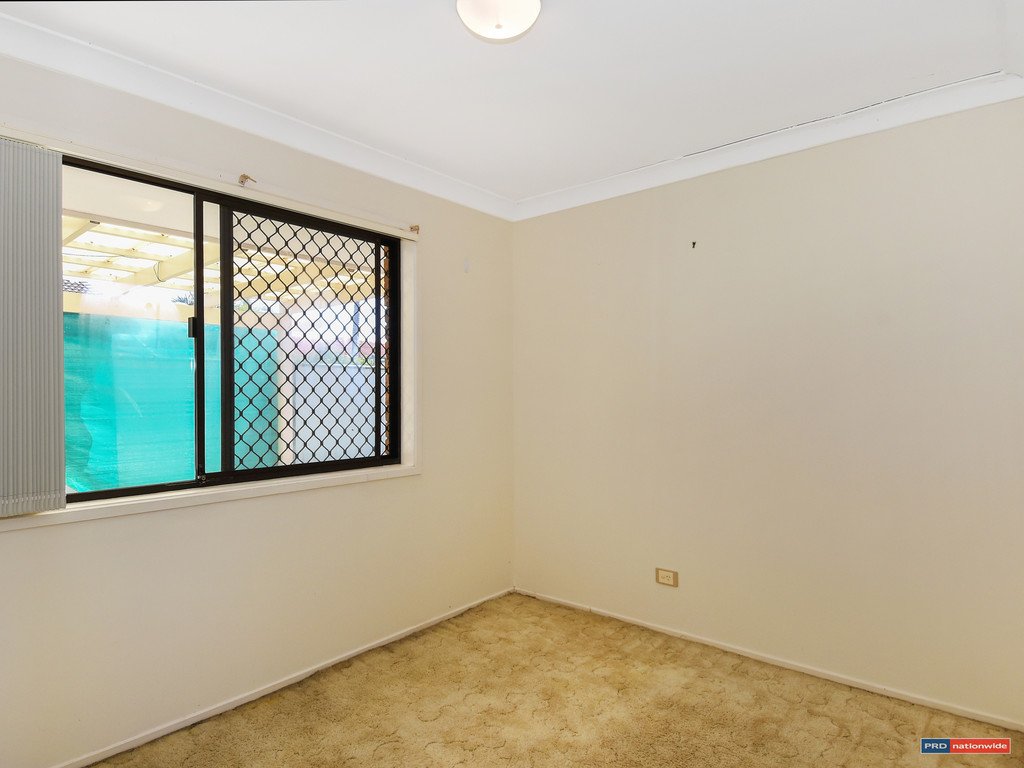 2 Oakland Court BURLEIGH WATERS 6