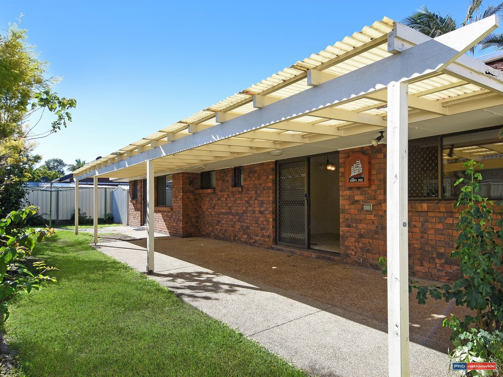 2 Oakland Court BURLEIGH WATERS 12