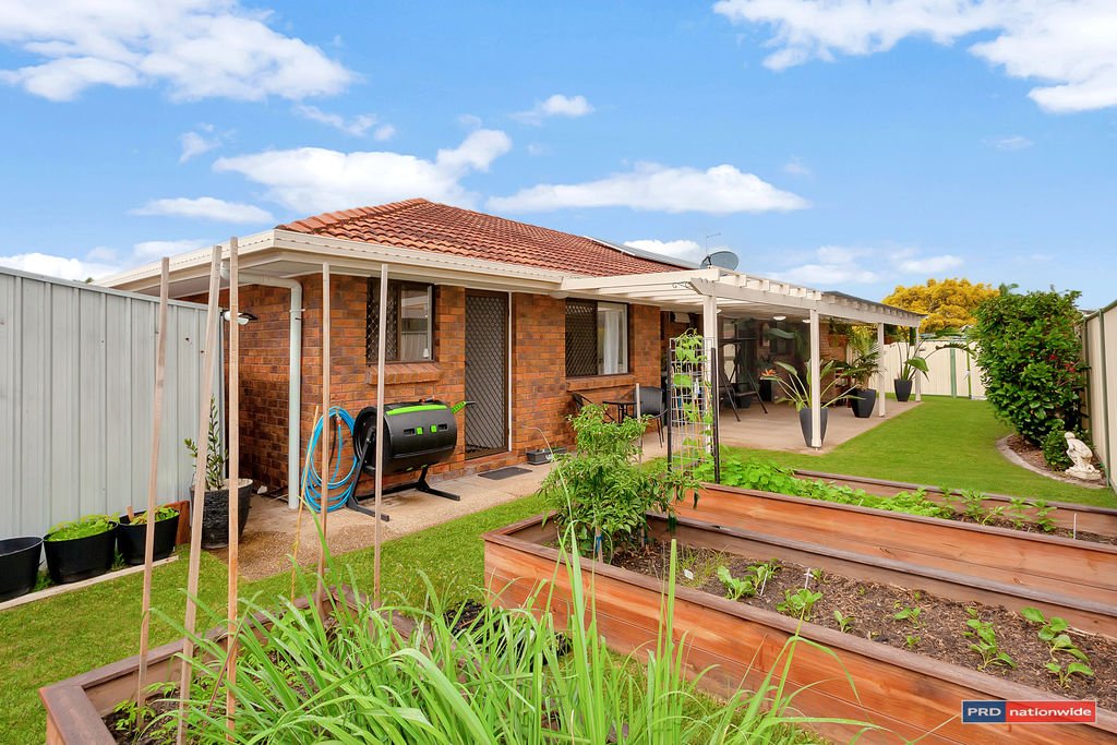 2 Oakland Court BURLEIGH WATERS 15