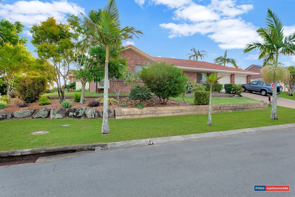 2 Oakland Court BURLEIGH WATERS 17