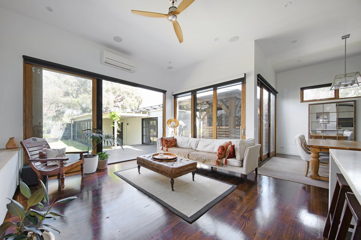 Gallery: 2 Oakleigh Crescent