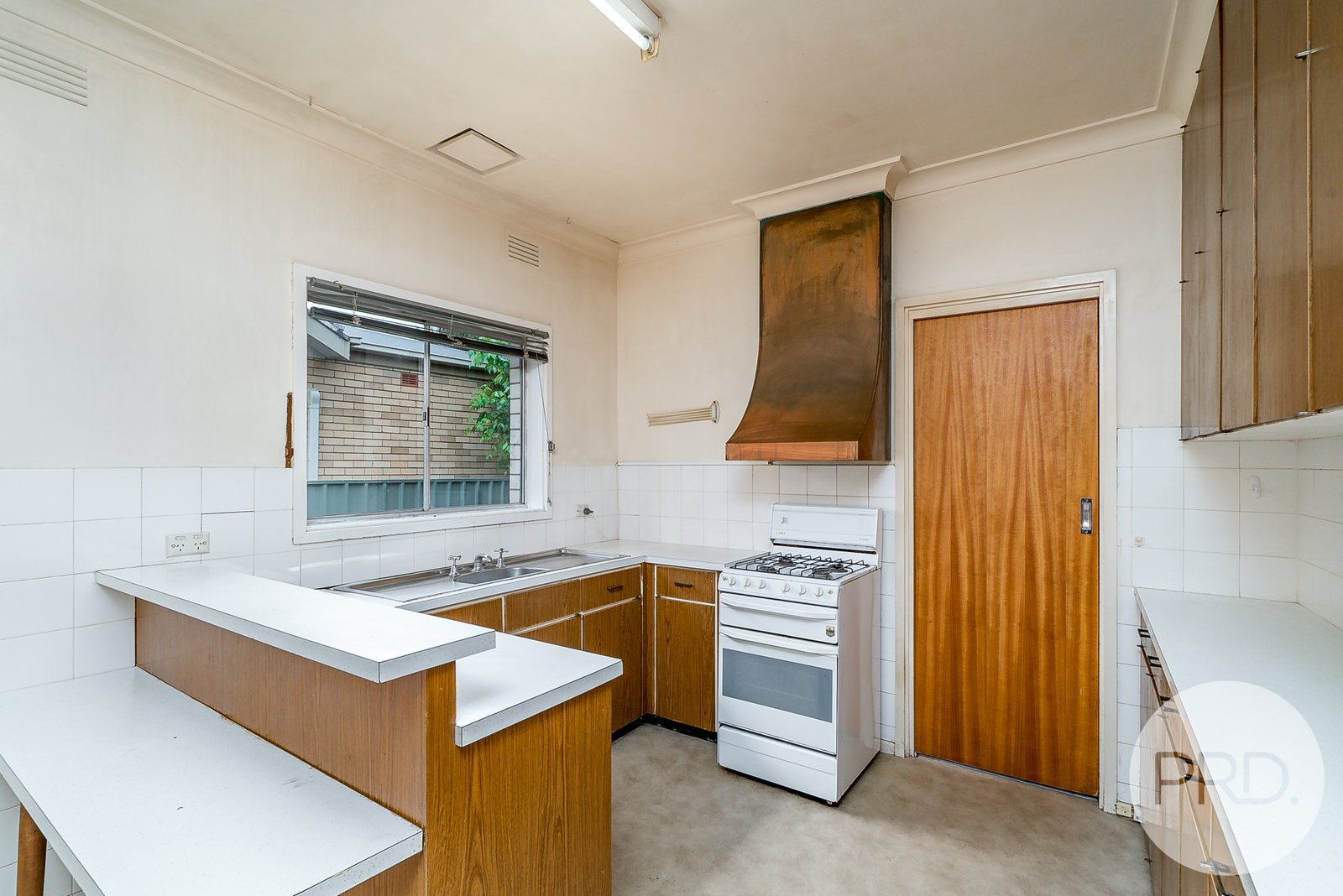 2 O'Connor Street TOLLAND 3