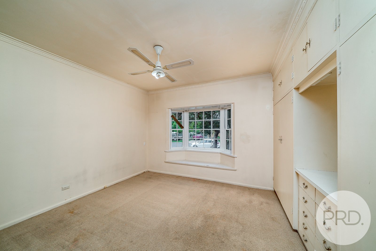 2 O'Connor Street TOLLAND 6