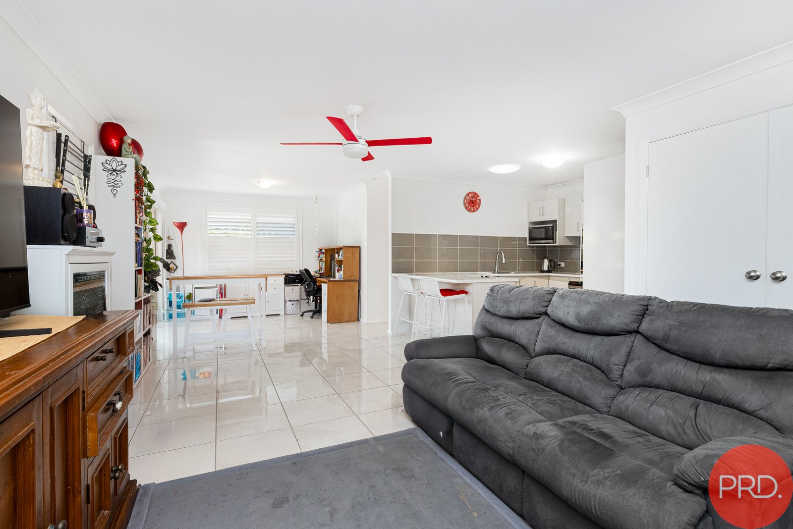 2 Olearia Way ABERGLASSLYN 8