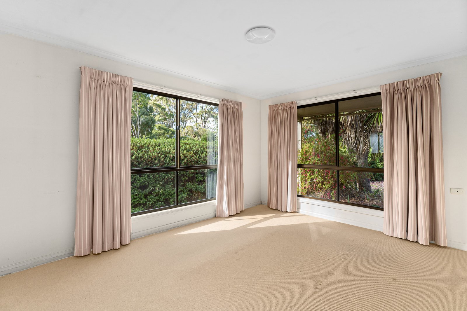 Real Estate and Property in 2 Olearys Lane, Spring Hill, VIC