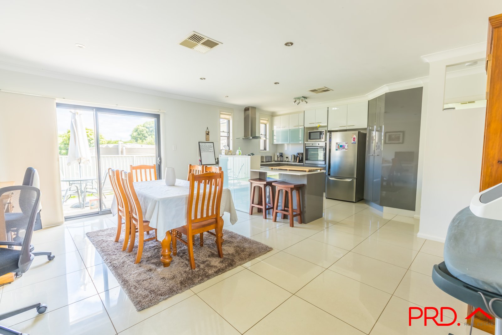 2 Orley Drive TAMWORTH 3