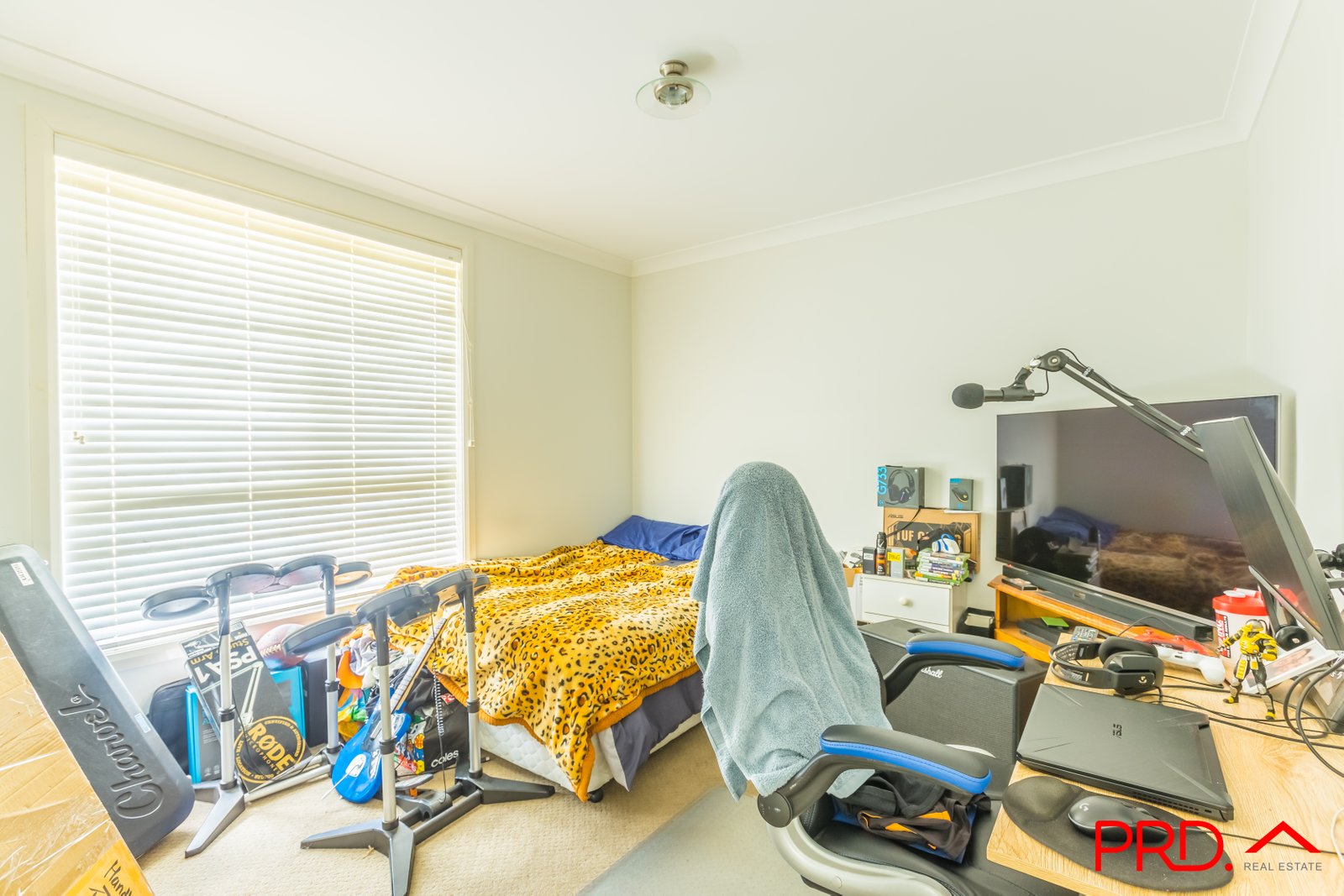 2 Orley Drive TAMWORTH 14