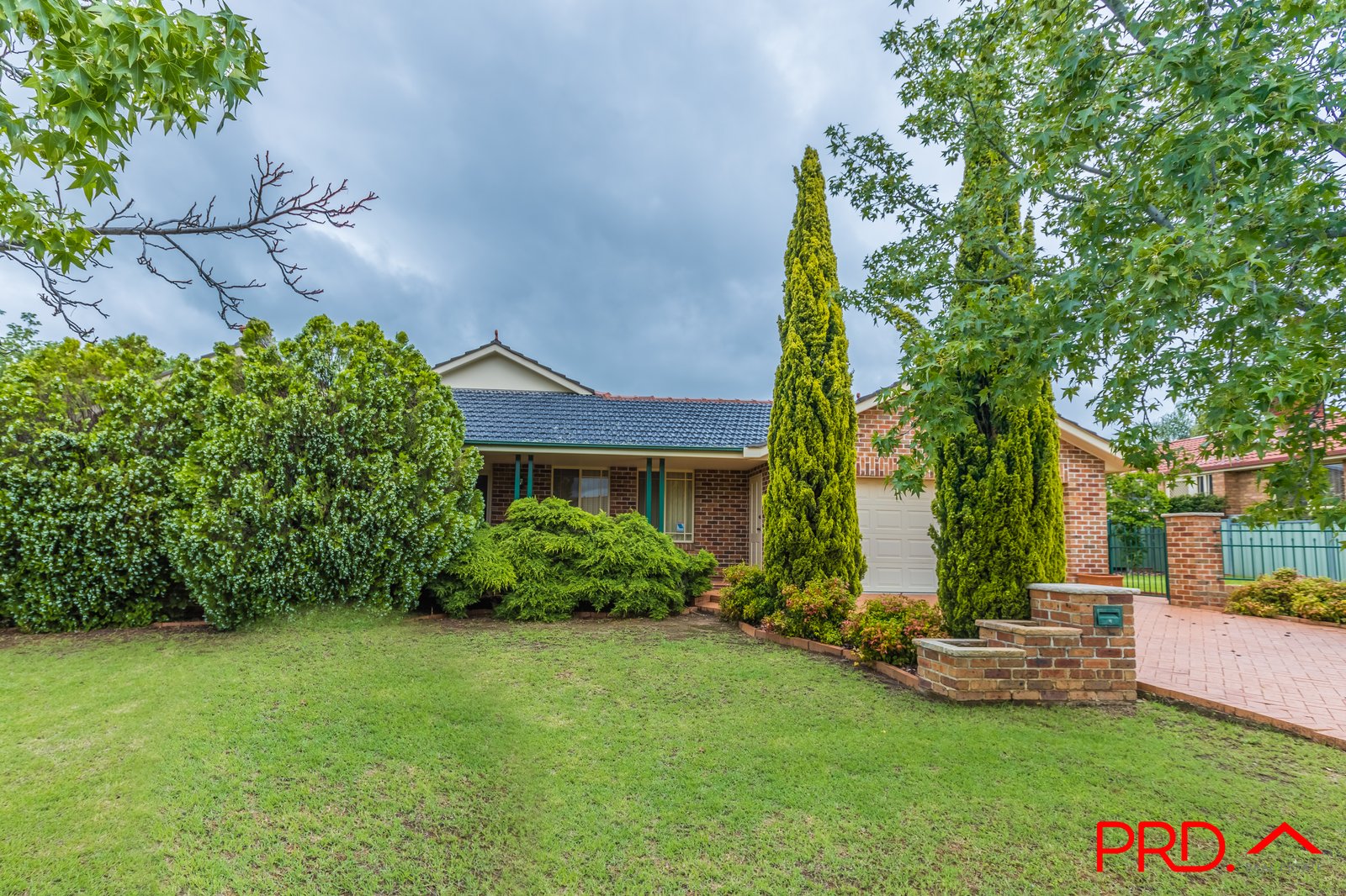 2 Overlanders Way TAMWORTH 2