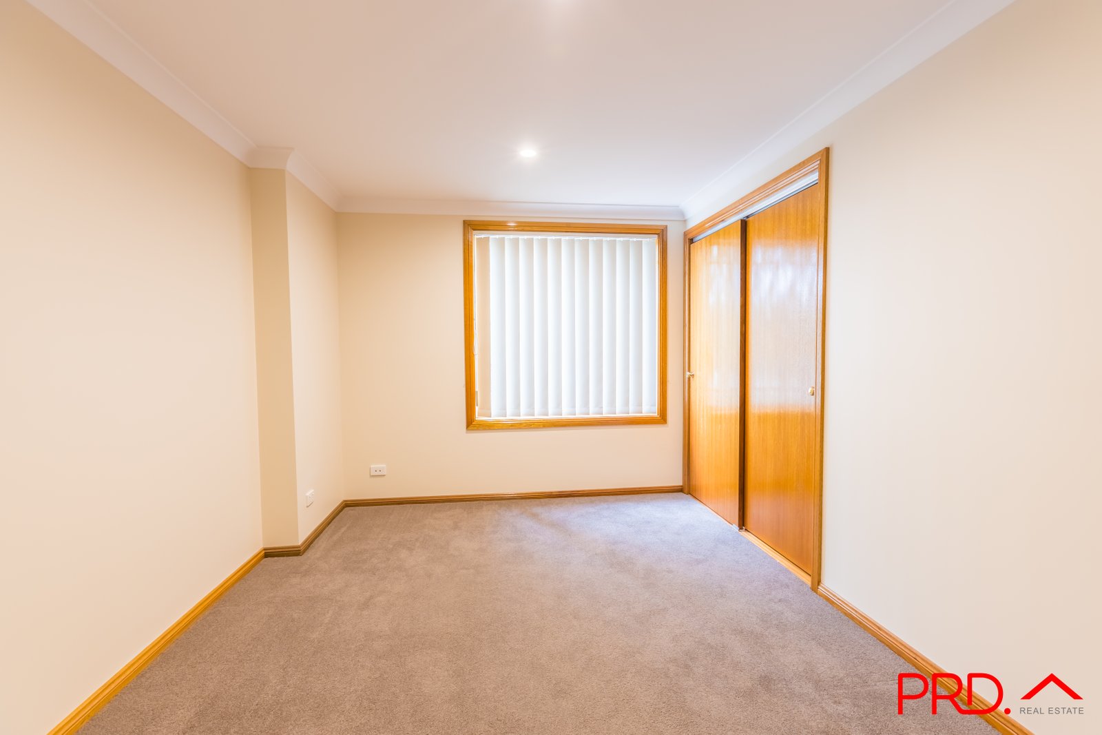 2 Overlanders Way TAMWORTH 13