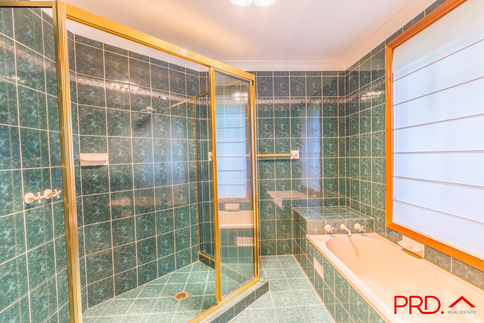 2 Overlanders Way TAMWORTH 14