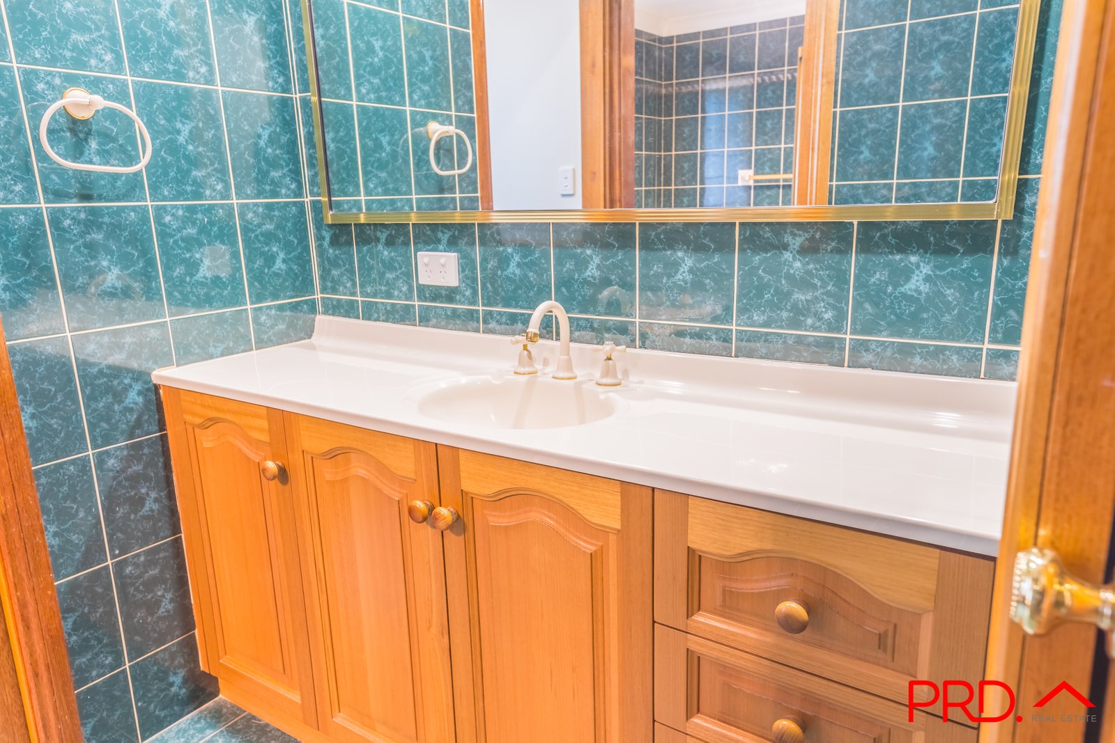 2 Overlanders Way TAMWORTH 15