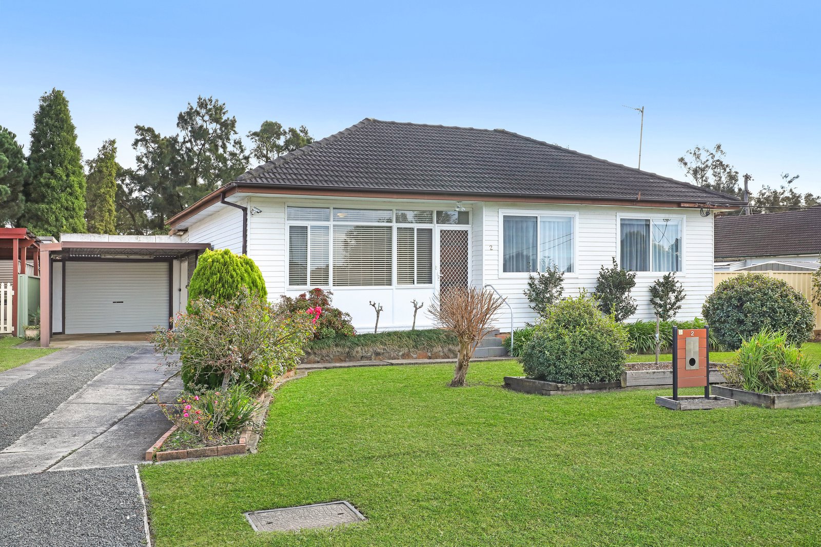 2 Oxford Road DAPTO 1