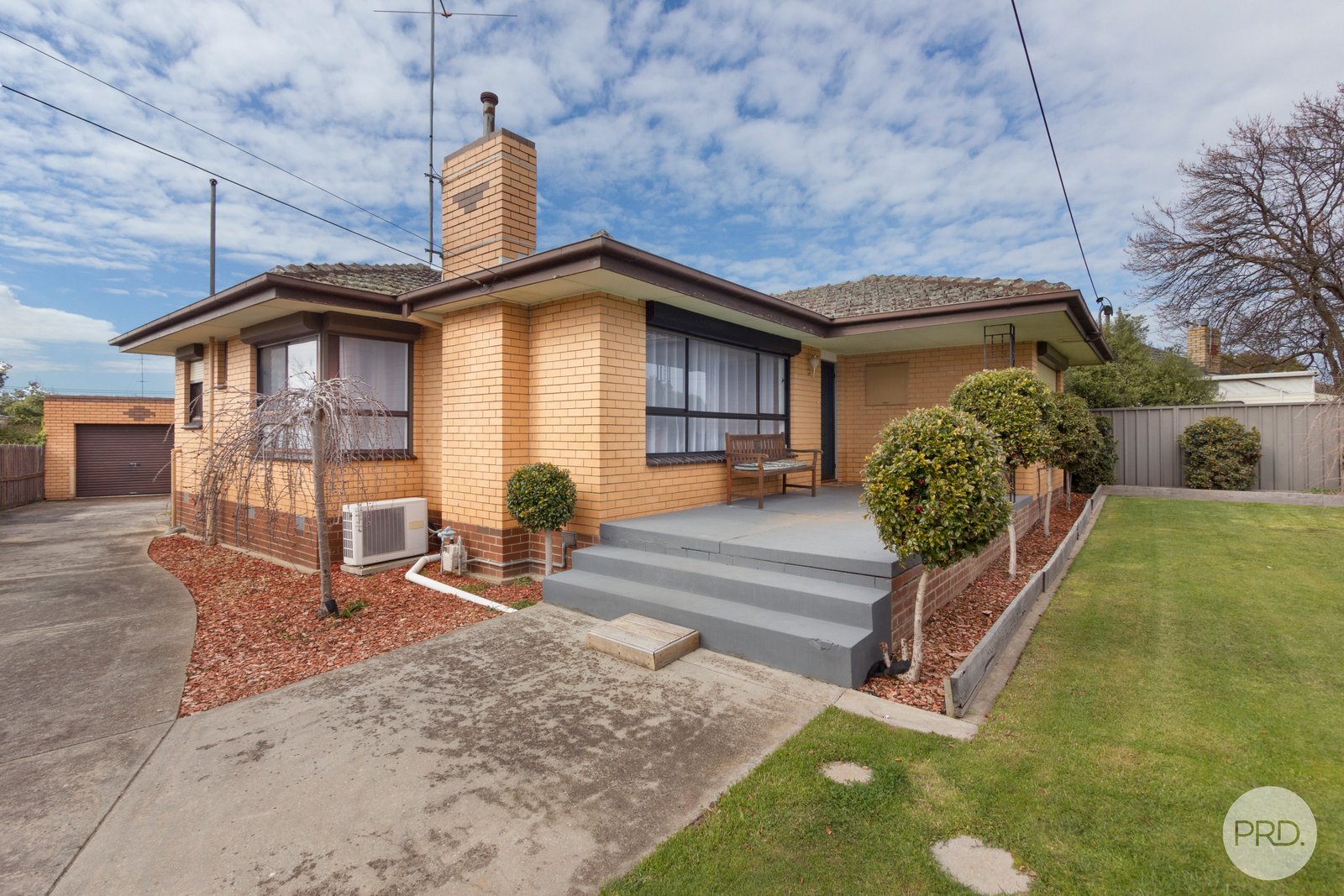 2 Oxford Street WENDOUREE 1