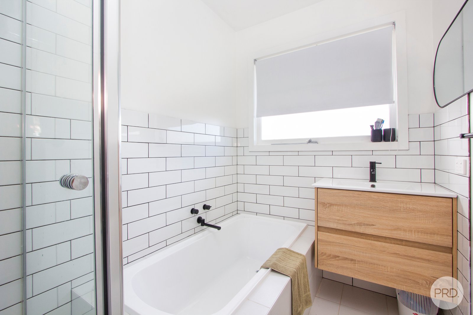 2 Oxford Street WENDOUREE 9