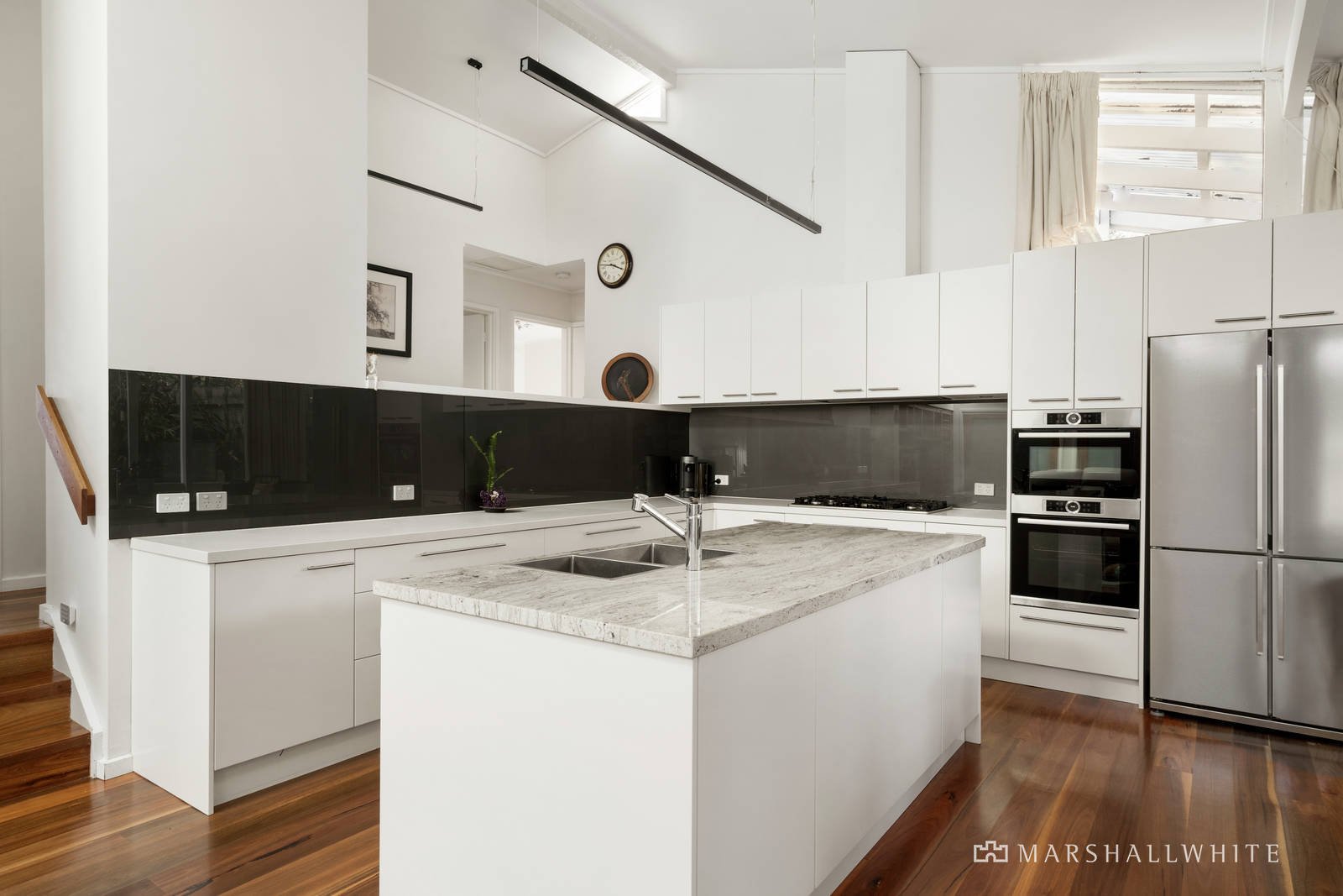 2 Pagoda Court, Doncaster, VIC