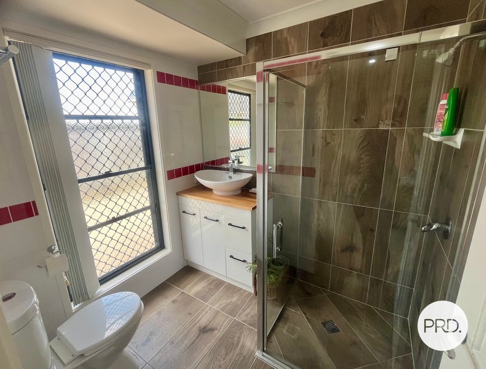 2 Palmerston Crt  NEW AUCKLAND 9