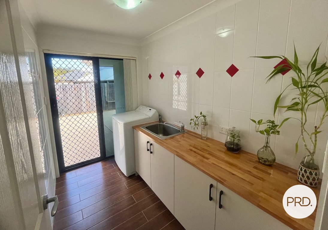 2 Palmerston Crt  NEW AUCKLAND 10
