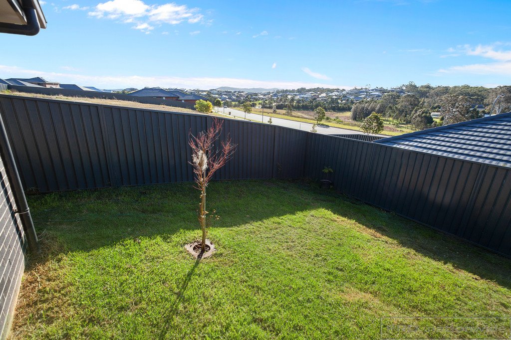 2 Pandanus Circuit BOLWARRA HEIGHTS 15