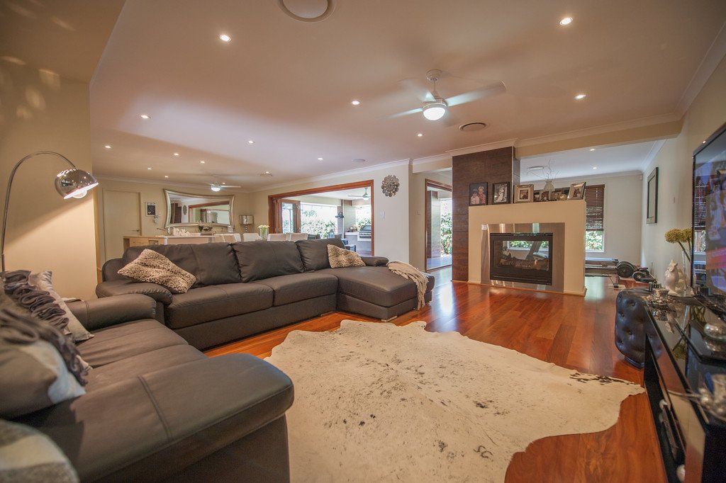 2 Paperbark Parade ABERGLASSLYN 3