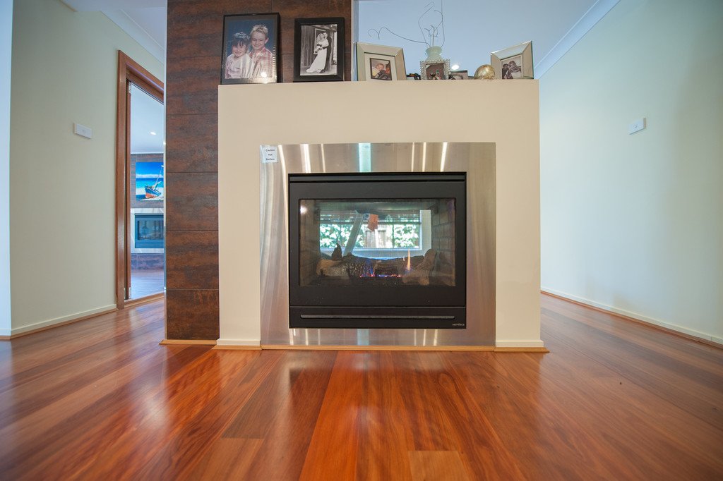 2 Paperbark Parade ABERGLASSLYN 4