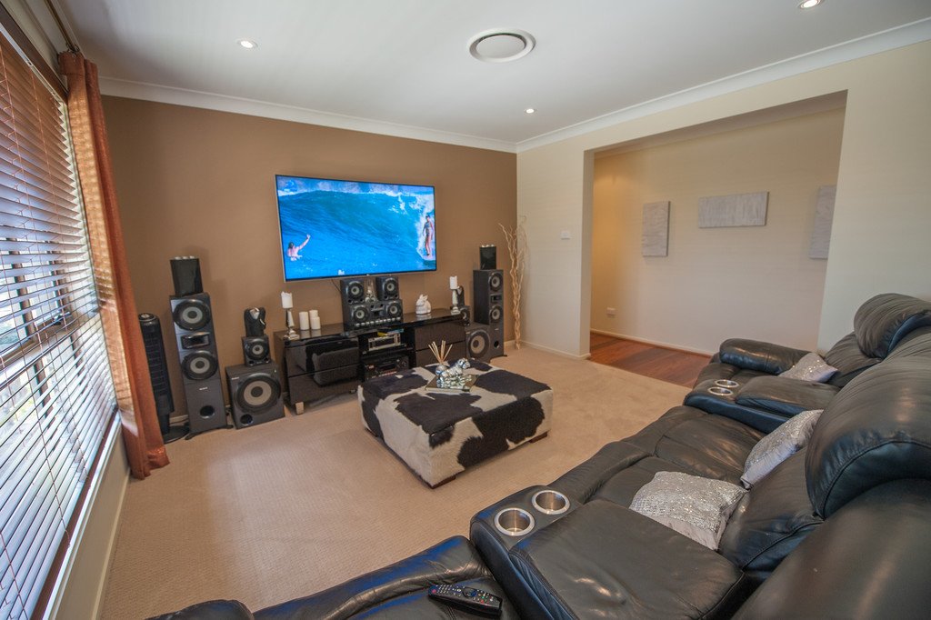 2 Paperbark Parade ABERGLASSLYN 10