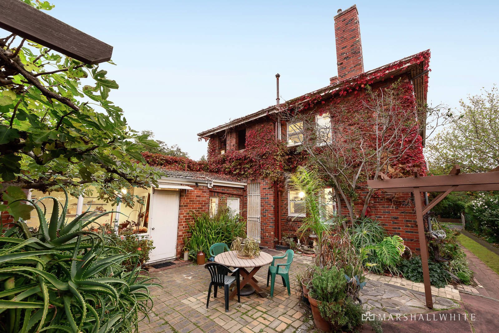 2 Parlington Street, Canterbury, VIC