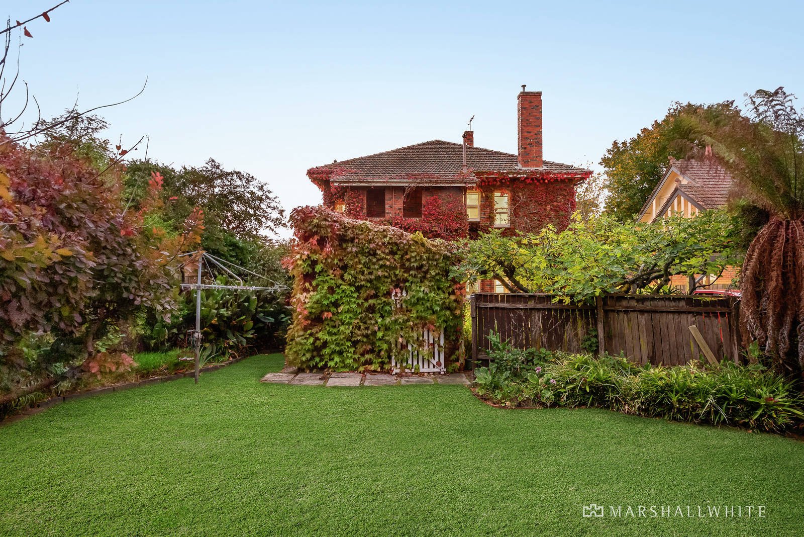 2 Parlington Street, Canterbury, VIC