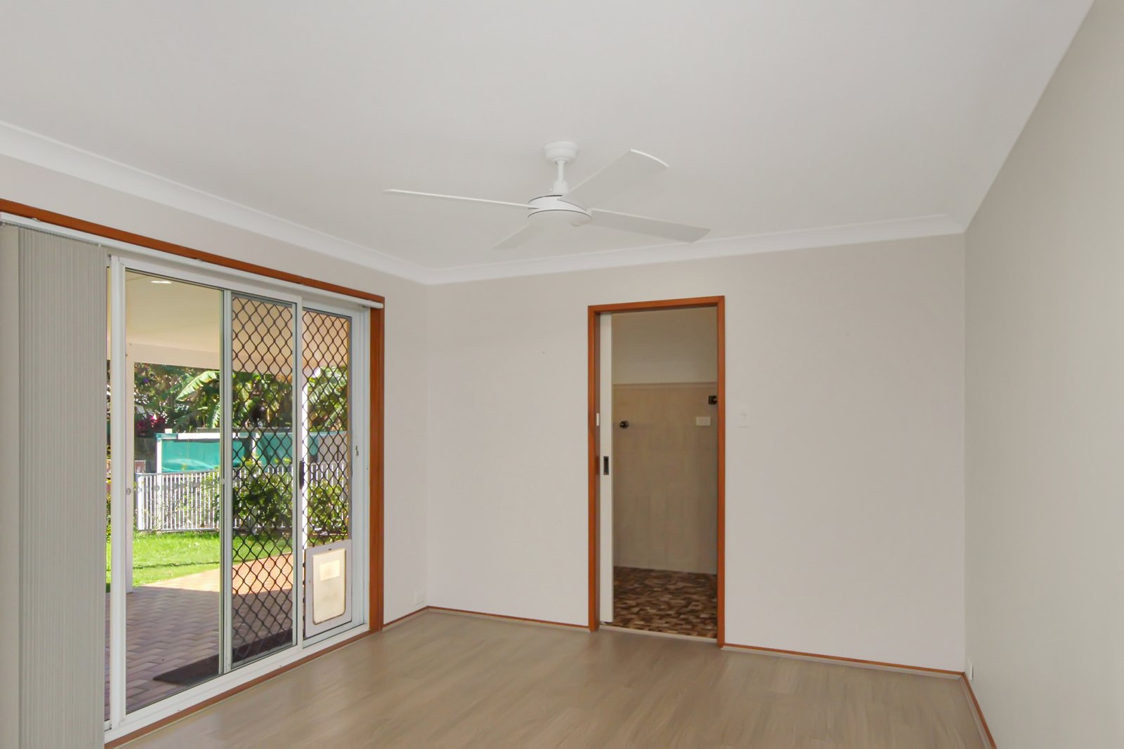 2 Peach Grove LAURIETON 4